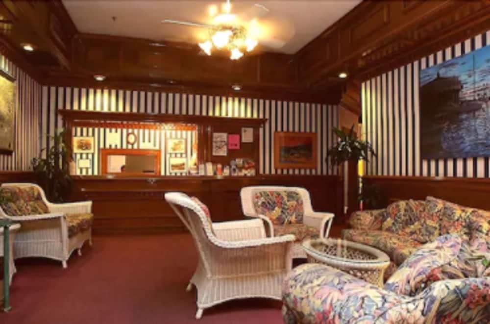 Glenmore Plaza Hotel Avalon Buitenkant foto